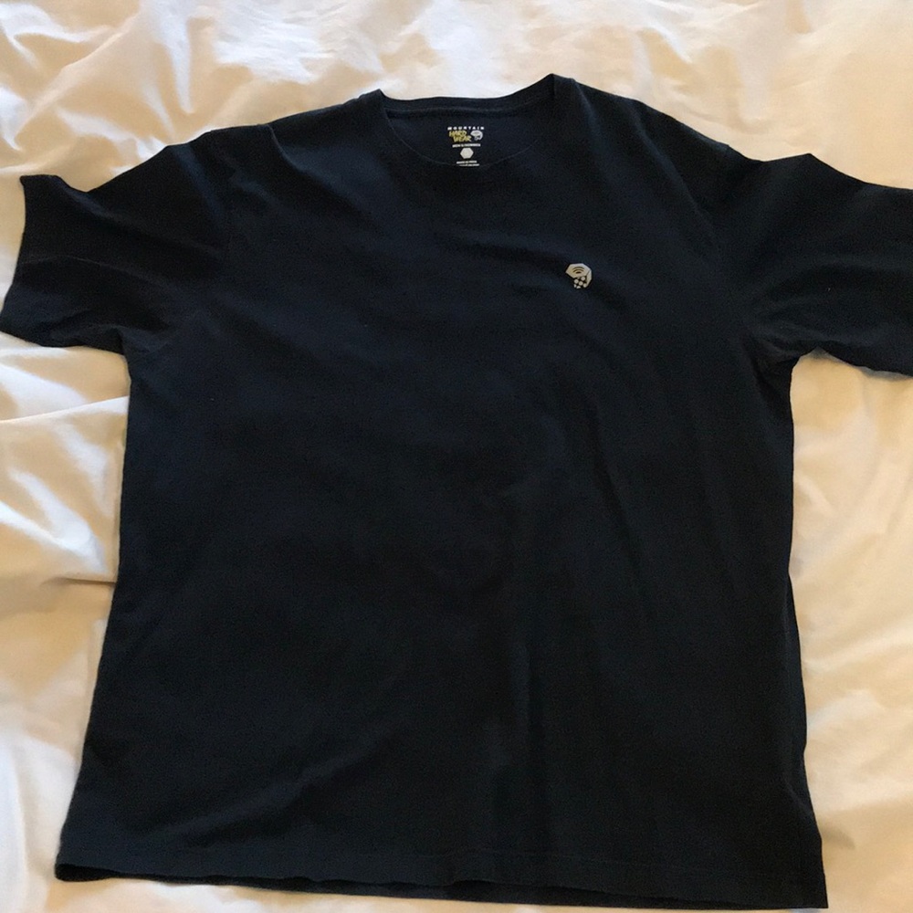 Men’s XL Mountain Hardwear black t shirt. Used.